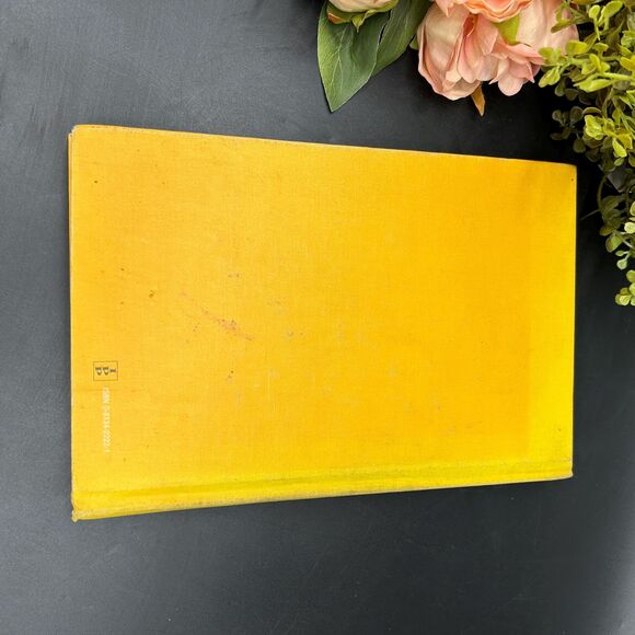 Rabbit Production Book 1982 Signed - Picture 2 of 5